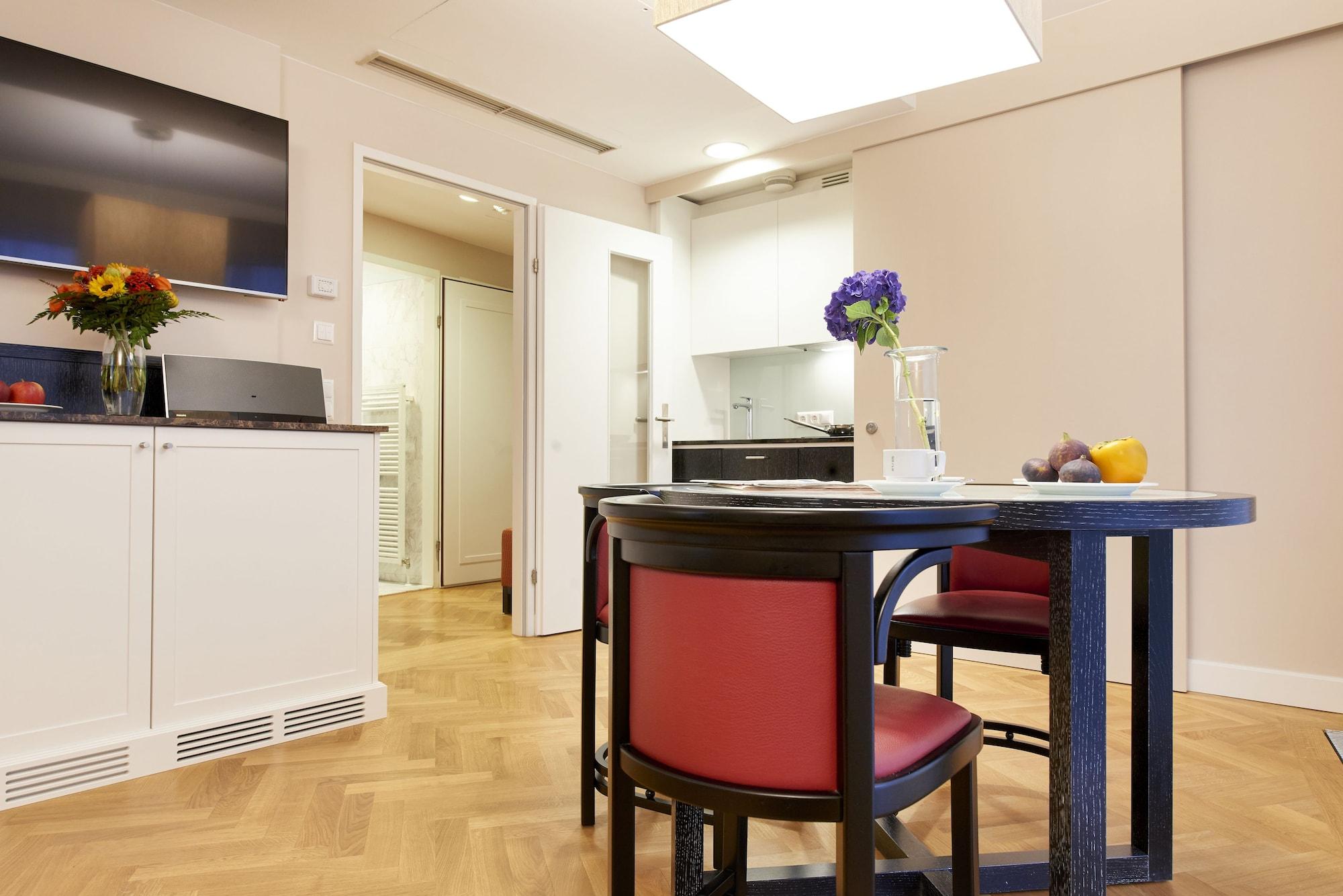 Singerstrasse 21/25 Aparthotel 4*